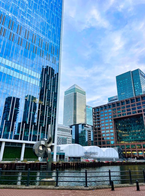 Avoid hidden fees in Canary Wharf rubbish removal quotes